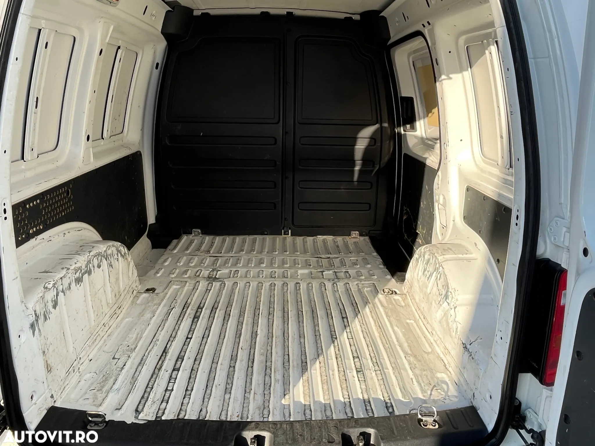 Volkswagen Caddy 2.0 TDI 75 kW - 20