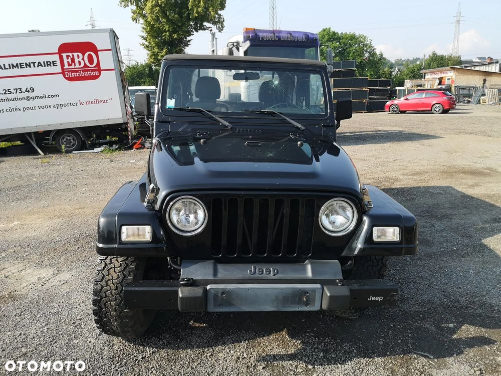 Jeep Wrangler - 12