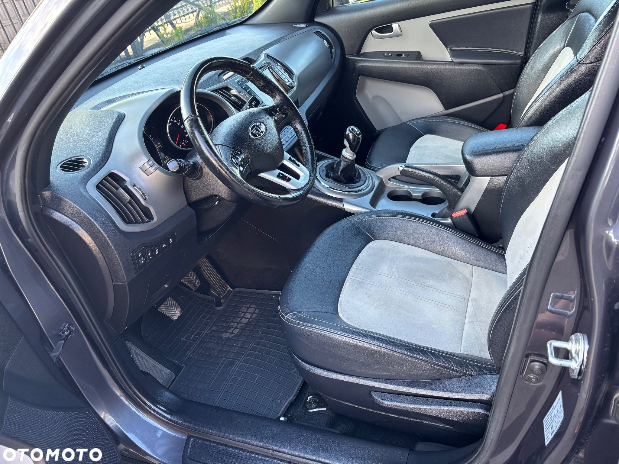 Kia Sportage 1.7 CRDI XL 2WD - 11