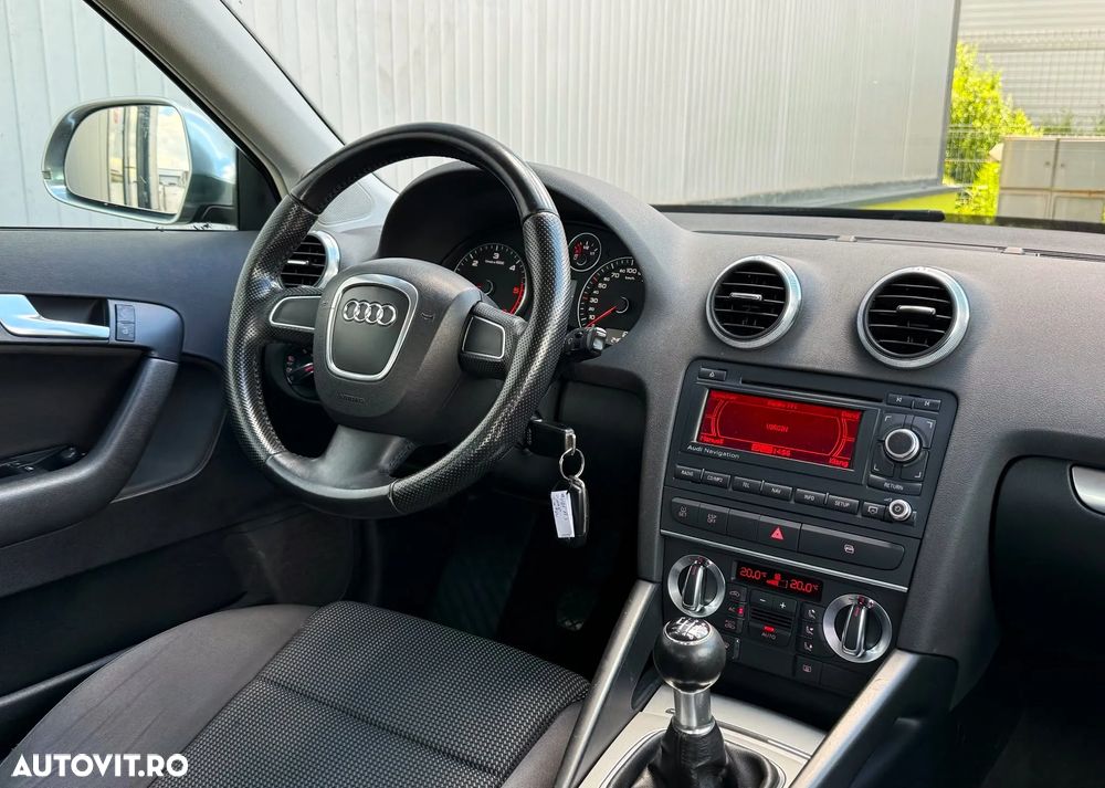 Audi A3 Sportback 2.0 TDI Attraction - 9