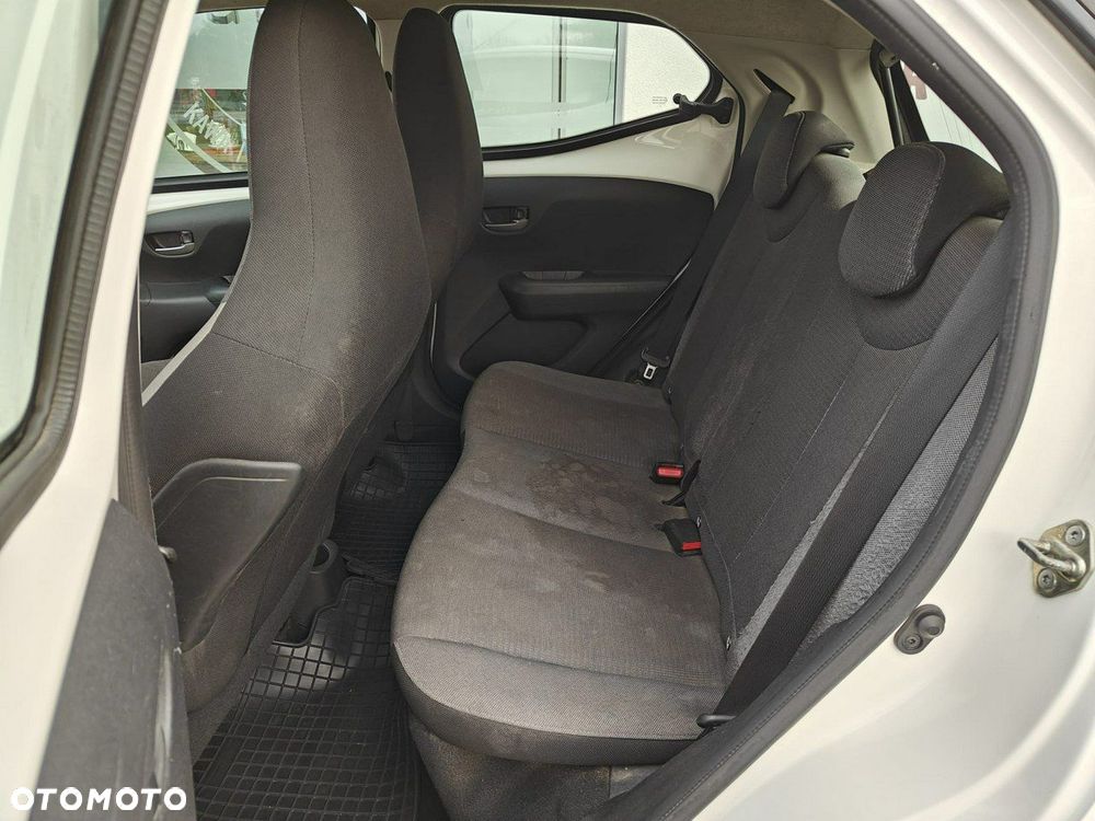 Toyota Aygo - 10