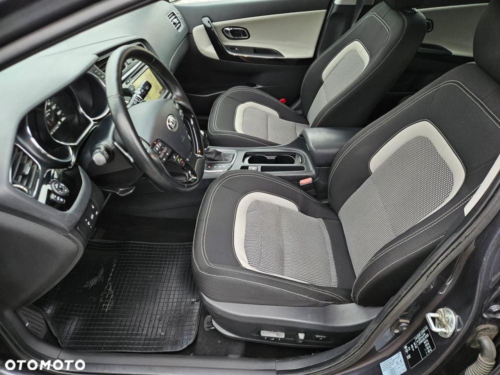 Kia Ceed 1.6 GDI DCT Platinum Edition - 4