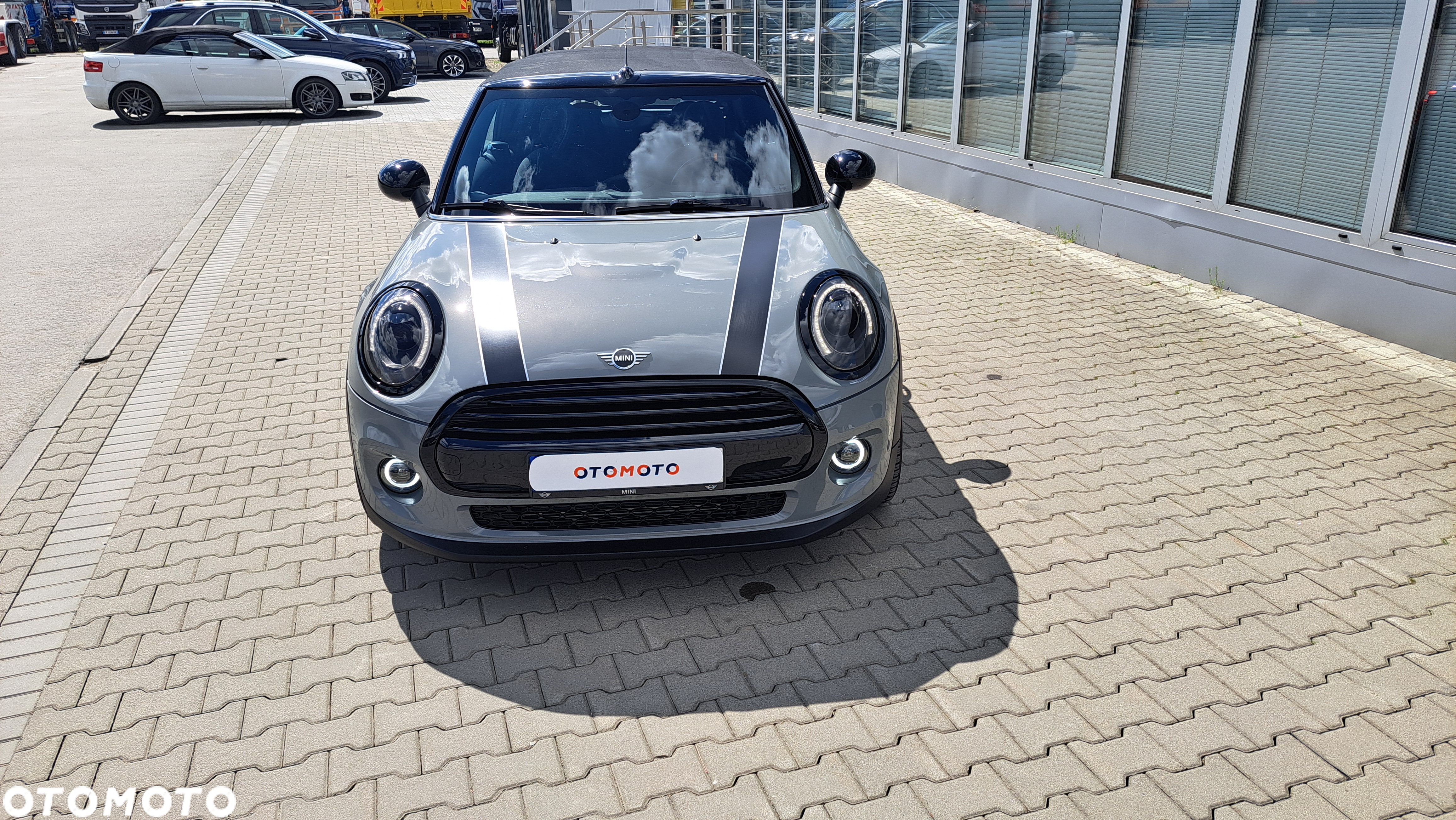 MINI ONE Cabrio Sidewalk Edition - 6