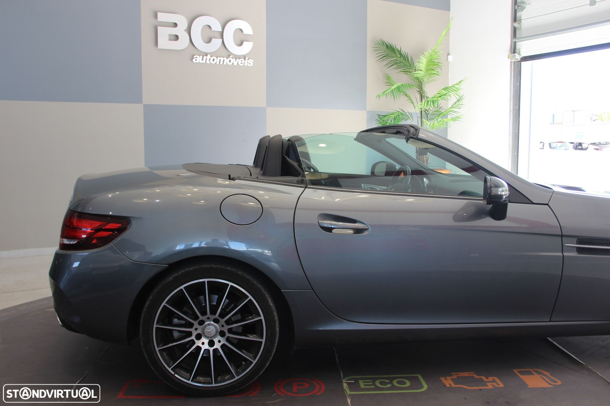 Mercedes-Benz SLC 250 d - 10