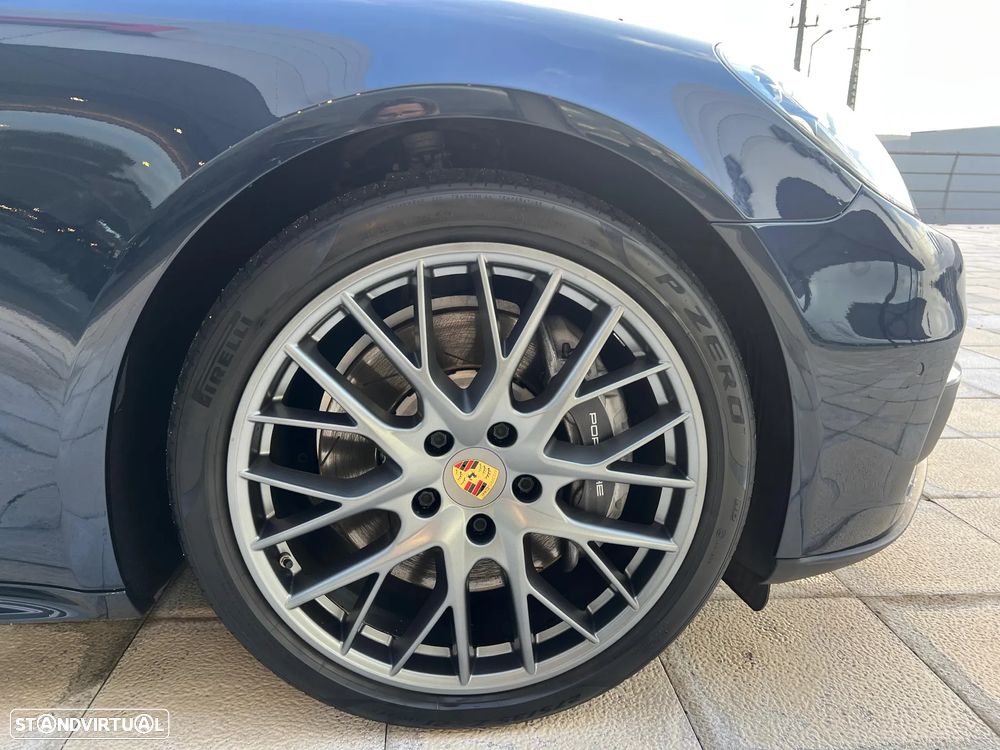 Porsche Panamera 4 E-Hybrid - 15