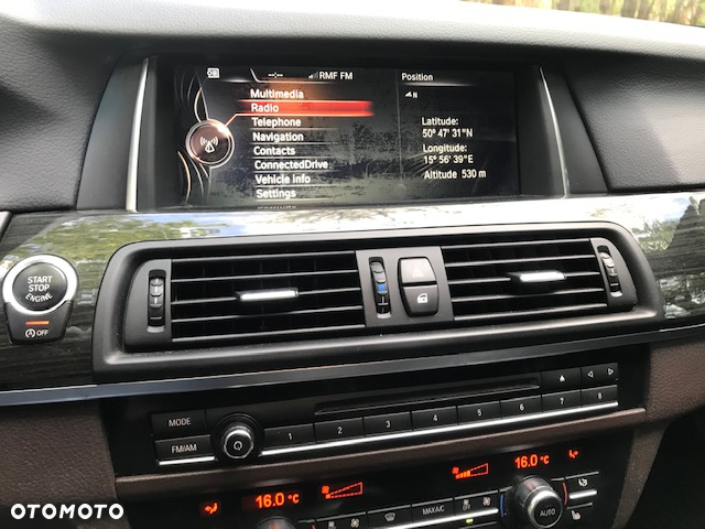 BMW Seria 5 528i xDrive - 12