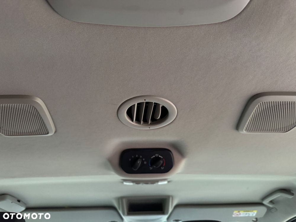 Ford Tourneo Custom 2.0 EcoBlue L1 Titanium - 20