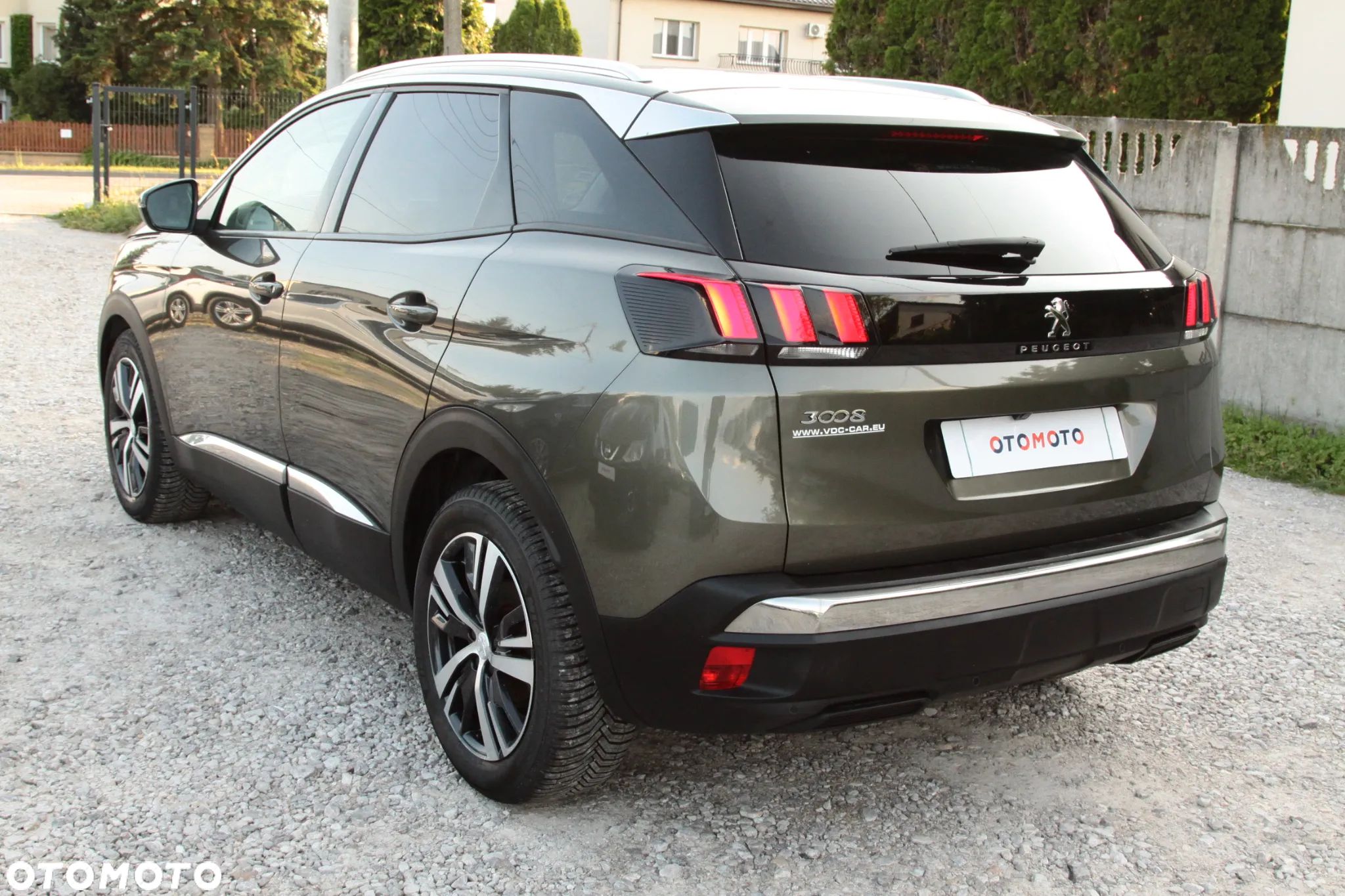 Peugeot 3008 1.6 BlueHDi Allure S&S - 11