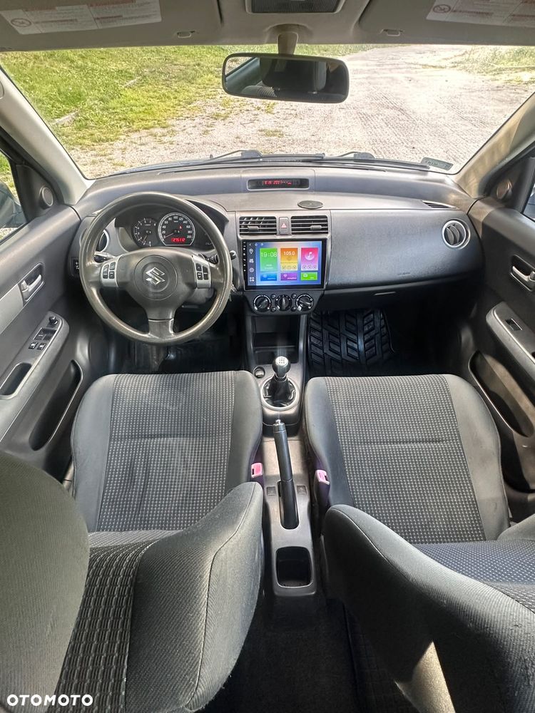 Suzuki Swift - 10