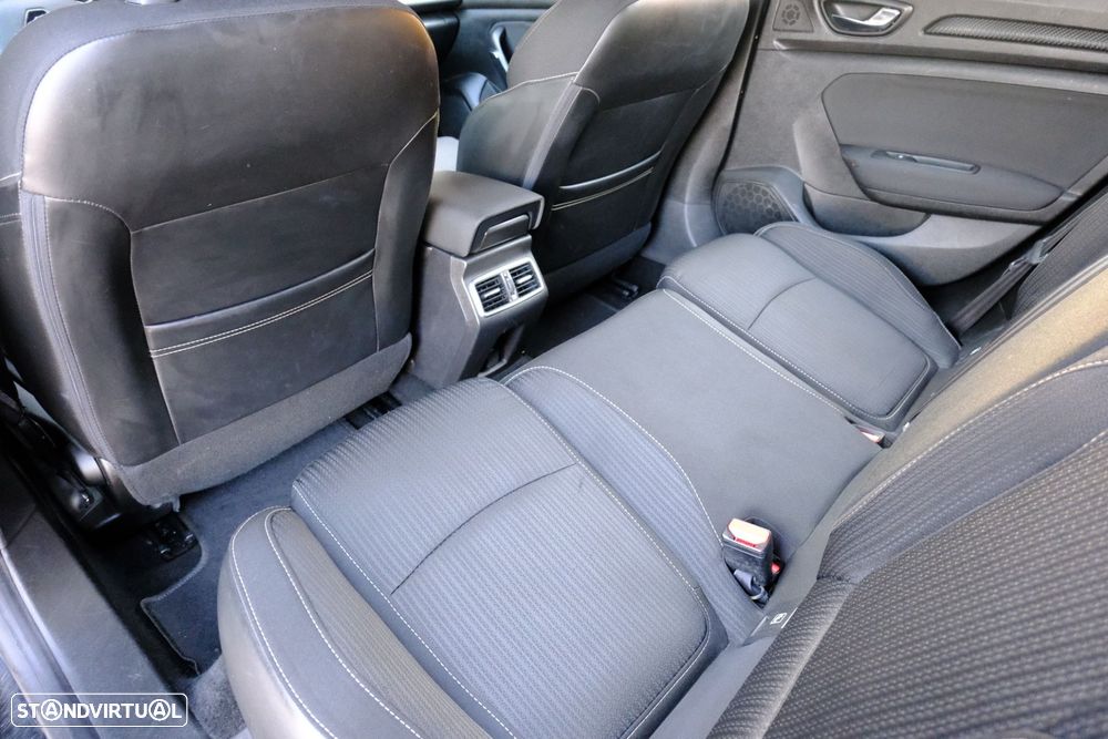 Renault Mégane 1.5 dCi Zen - 11