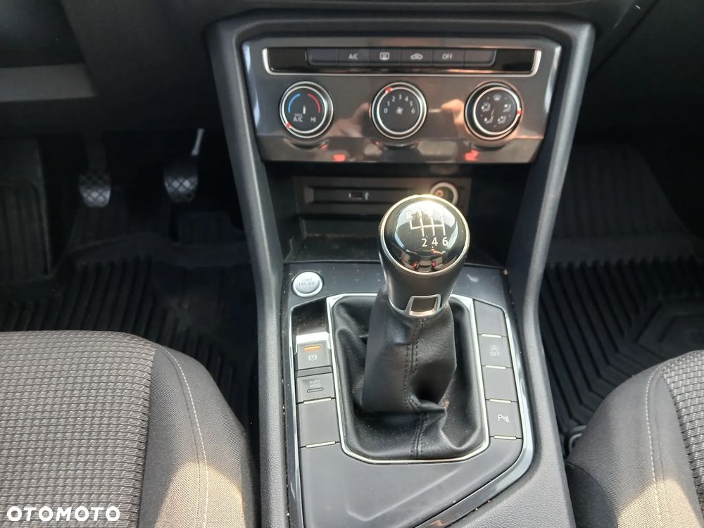 Volkswagen Tiguan 1.5 TSI EVO Comfortline - 16