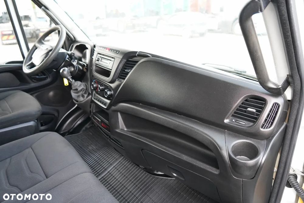 Iveco DAILY 35-130 / BRYGADÓWKA / 7 MIEJSC / BLASZAK / FURGON / SPROWADZONY - 29