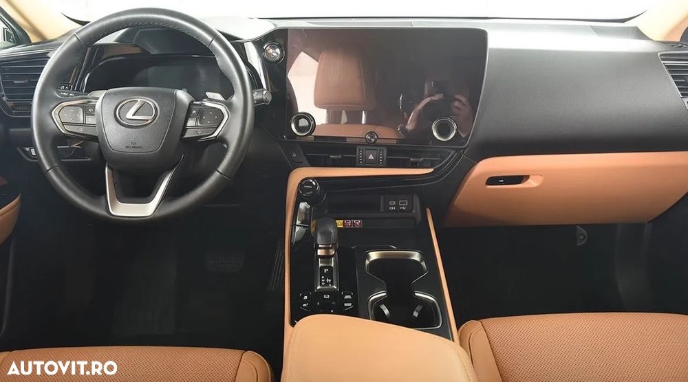 Lexus Seria NX 450h+ E-FOUR Executive Line - 13