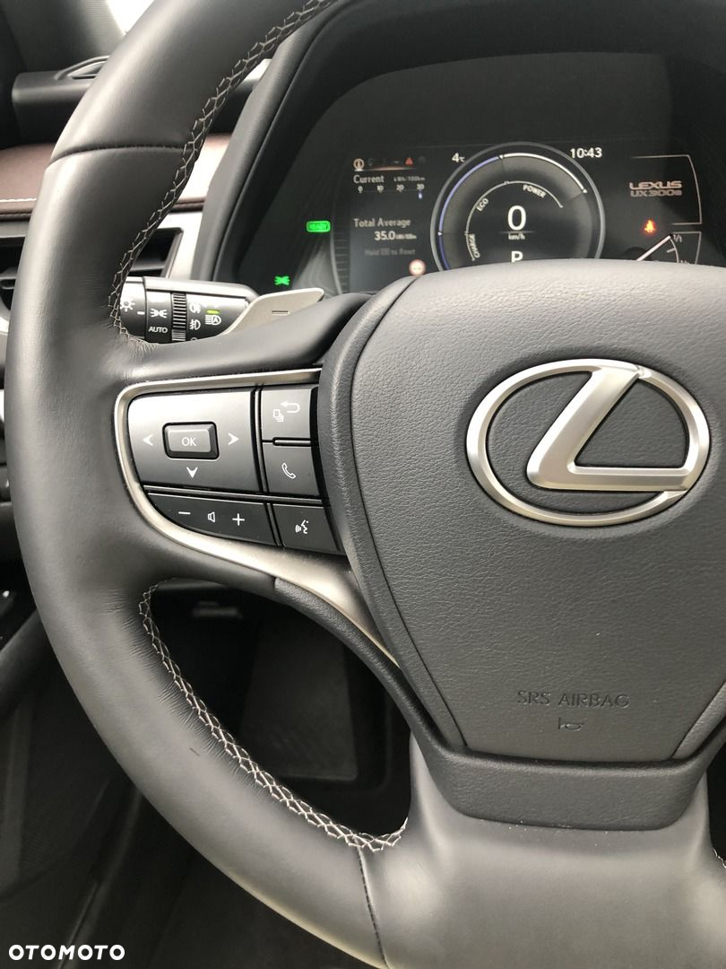 Lexus UX - 13