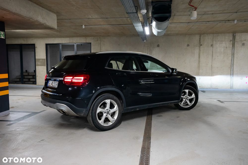 Mercedes-Benz GLA 200 7G-DCT Style - 5