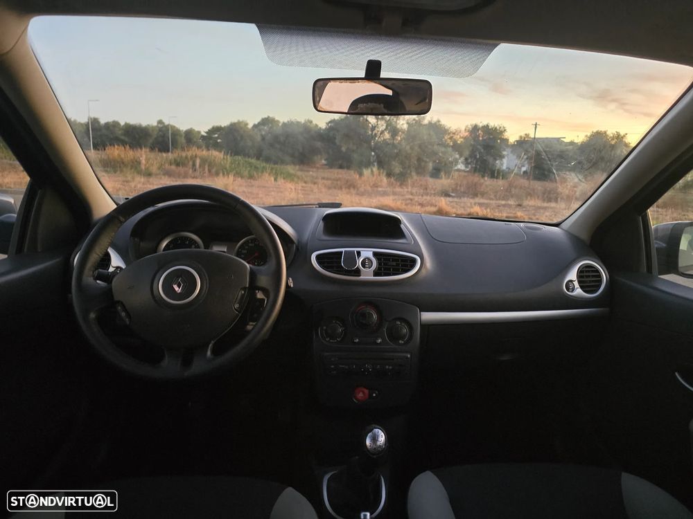 Renault Clio - 5