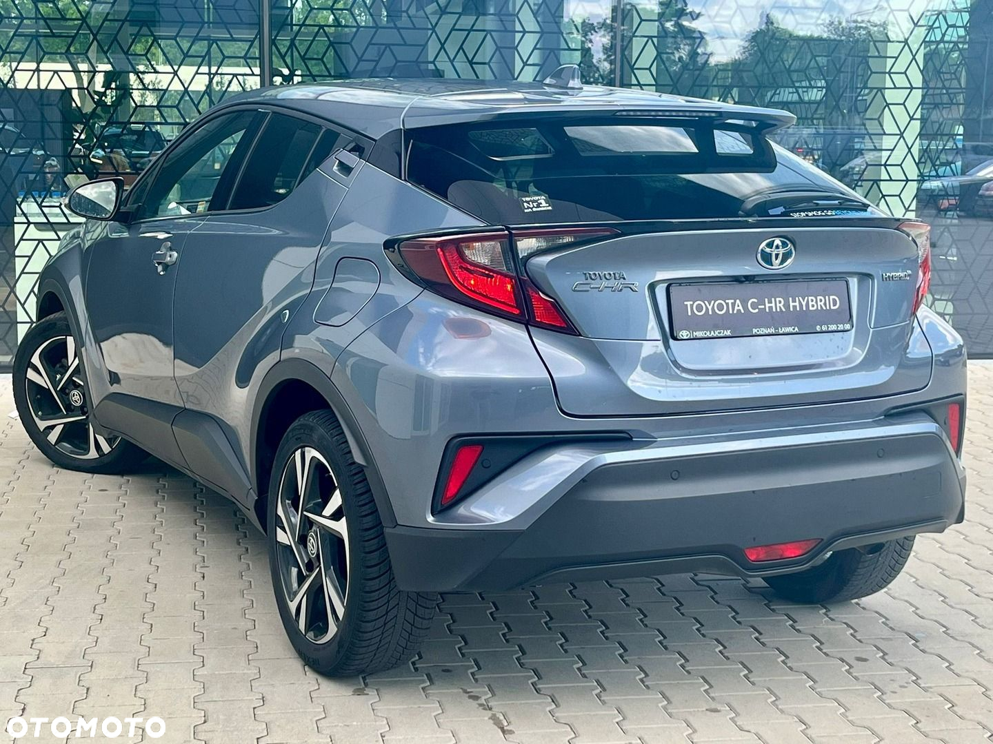 Toyota C-HR - 11