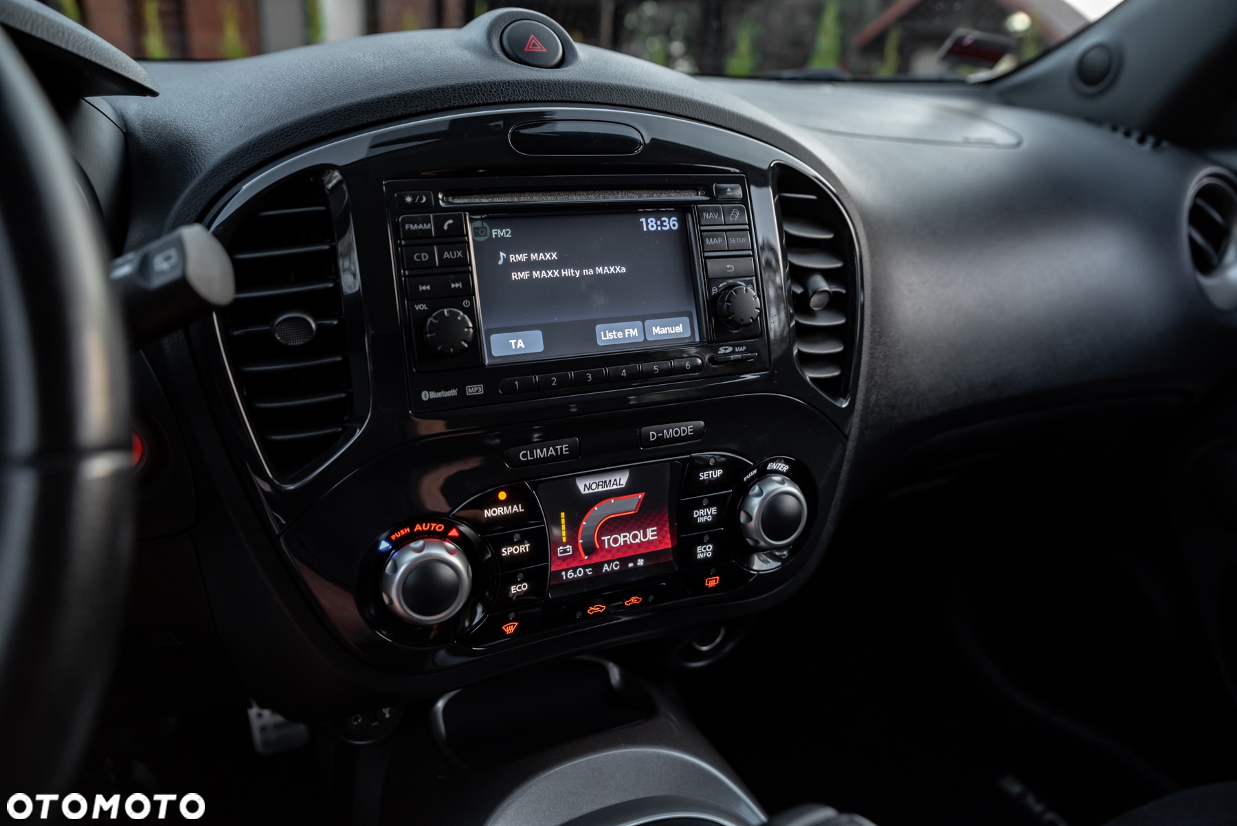 Nissan Juke 1.6 T Tekna 4x4 - 34