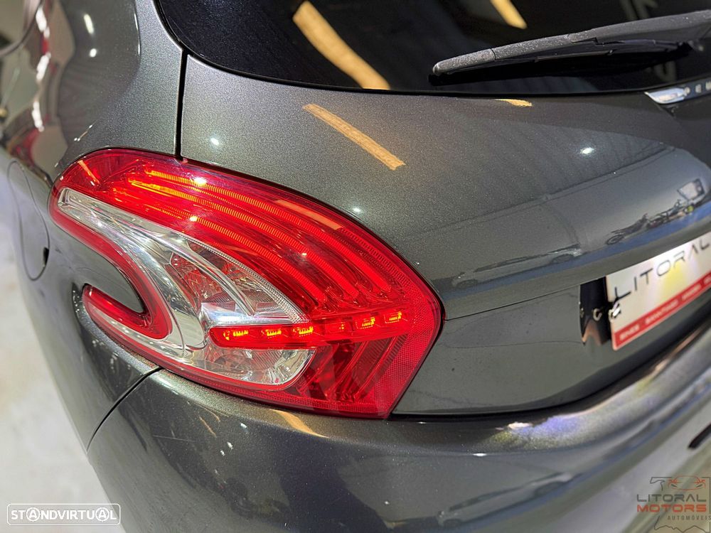 Peugeot 208 1.2 PureTech Style - 8