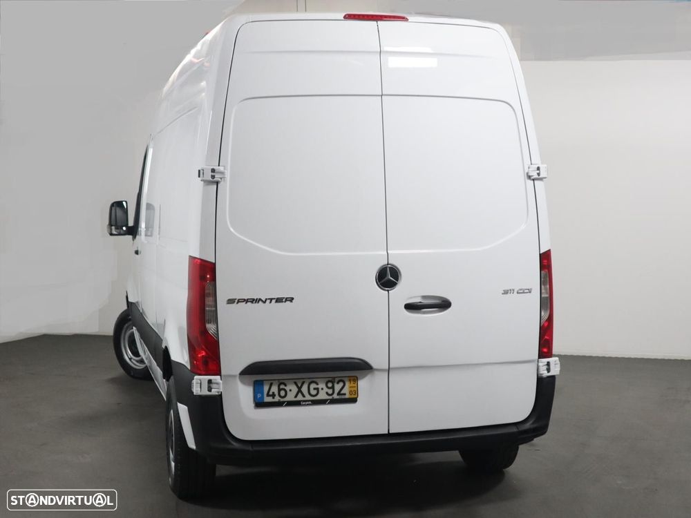 Mercedes-Benz Sprinter Furgón Diesel 311 - 3