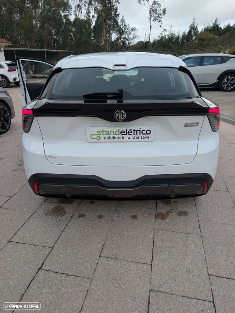 MG MG4 4 Standard - 17