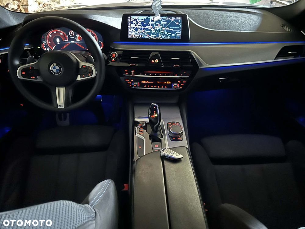 BMW Seria 5 520d - 7