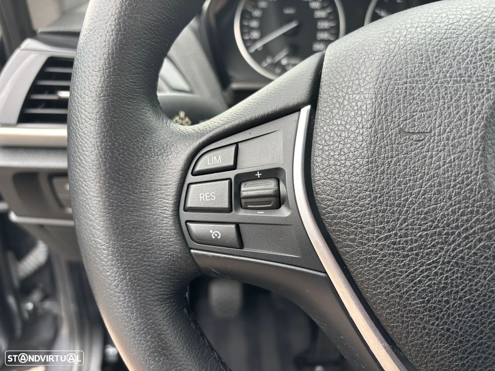 BMW 116 d Line Urban - 13