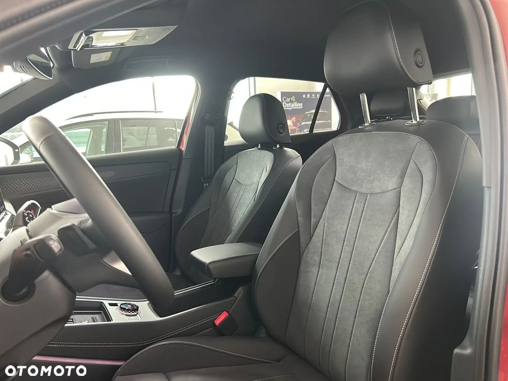 Volkswagen T-Roc - 11