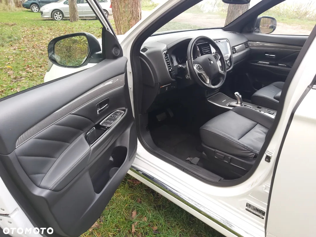 Mitsubishi Outlander - 36