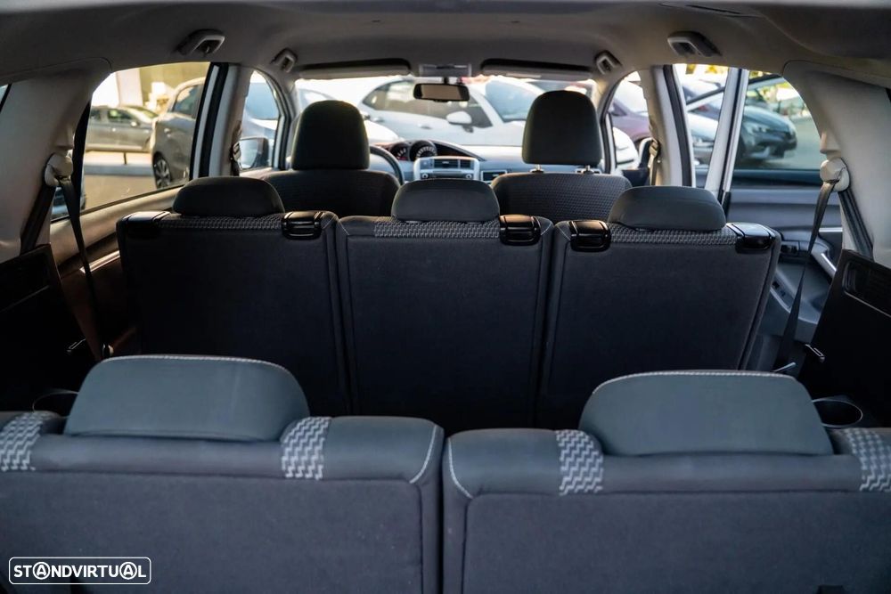 Toyota Verso 1.6 D-4D Comfort - 26