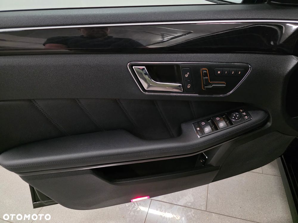 Mercedes-Benz Klasa E 350 CDI DPF BlueEFFICIENCY 7G-TRONIC Avantgarde - 22
