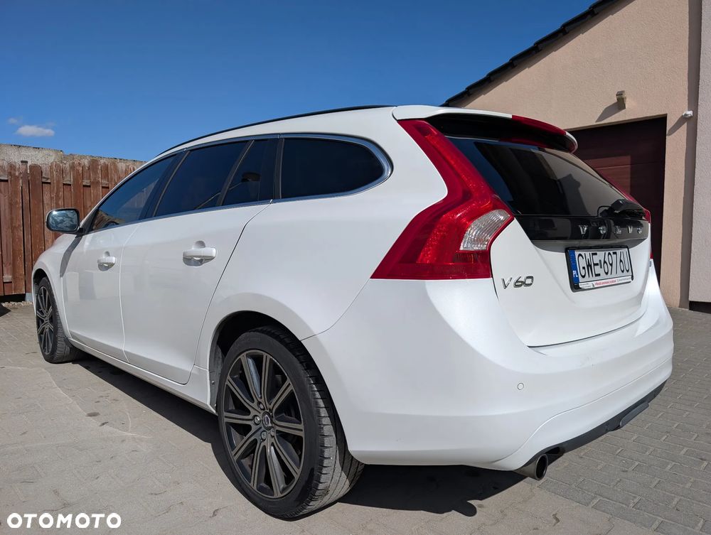 Volvo V60 D3 Geartronic Summum - 10