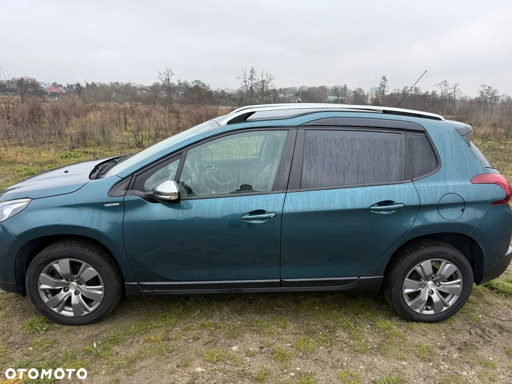 Peugeot 2008 1.2 Pure Tech Style - 11