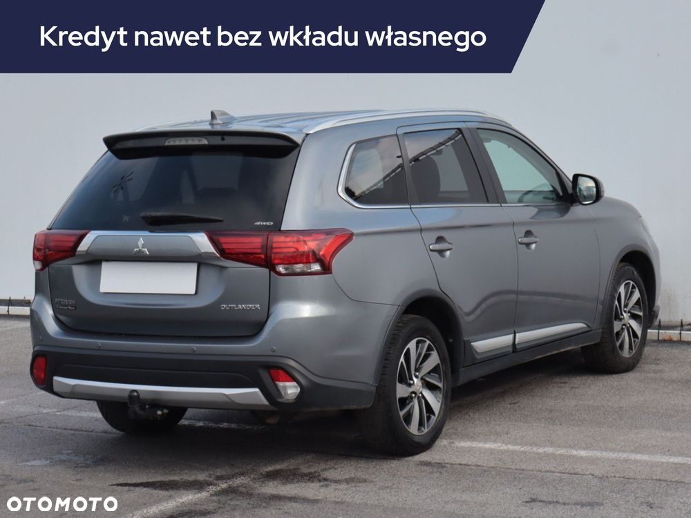 Mitsubishi Outlander - 7