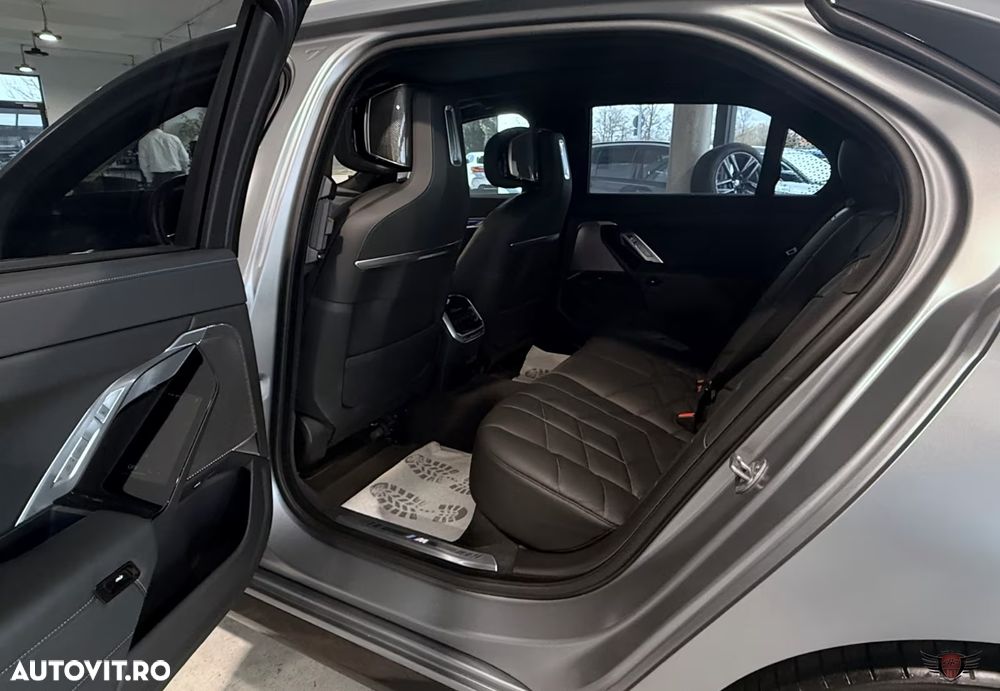 BMW i7 xDrive60 - 16