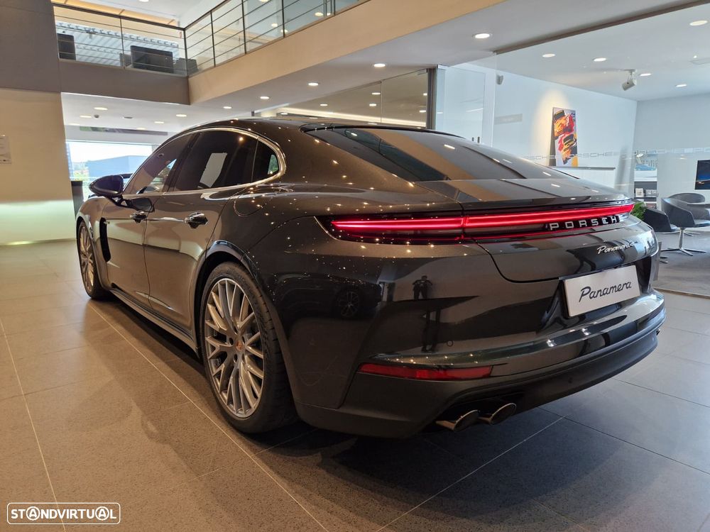 Porsche Panamera 4 E-Hybrid - 3