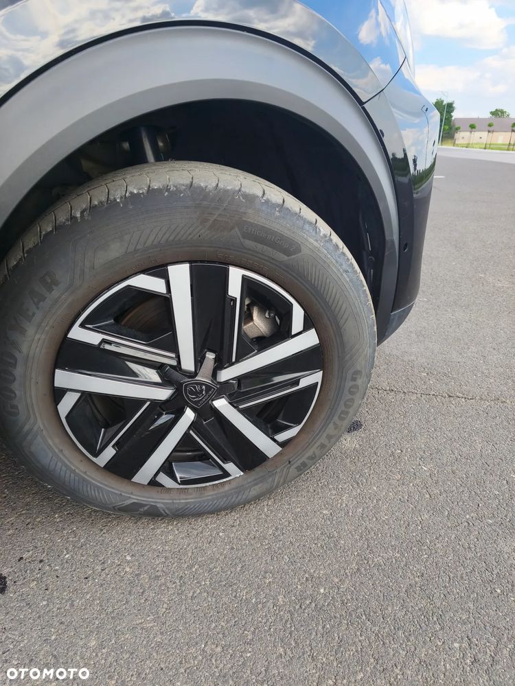 Peugeot 2008 Hybrid 136 e-DSC Style - 23