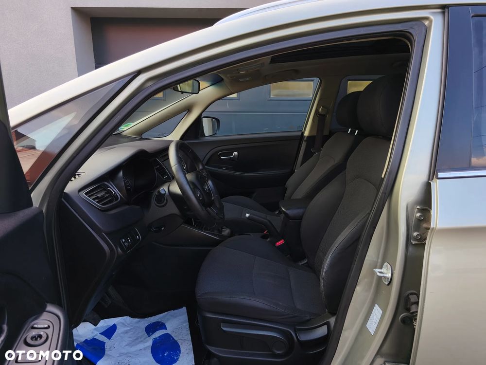 Kia Carens 1.7 CRDi XL 7os - 5