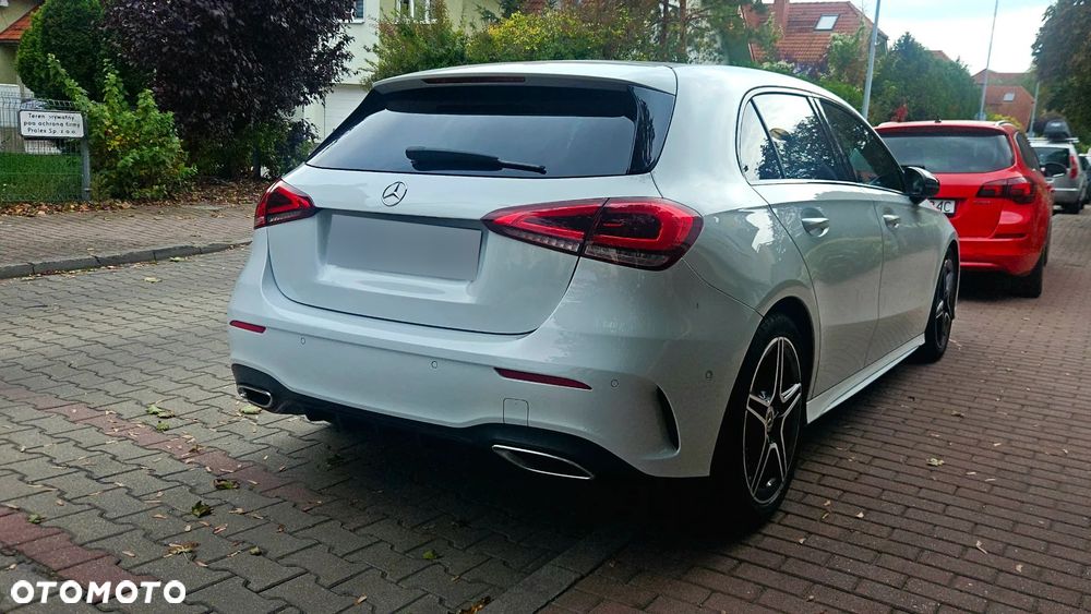 Mercedes-Benz Klasa A 200 AMG Line 7G-DCT - 3