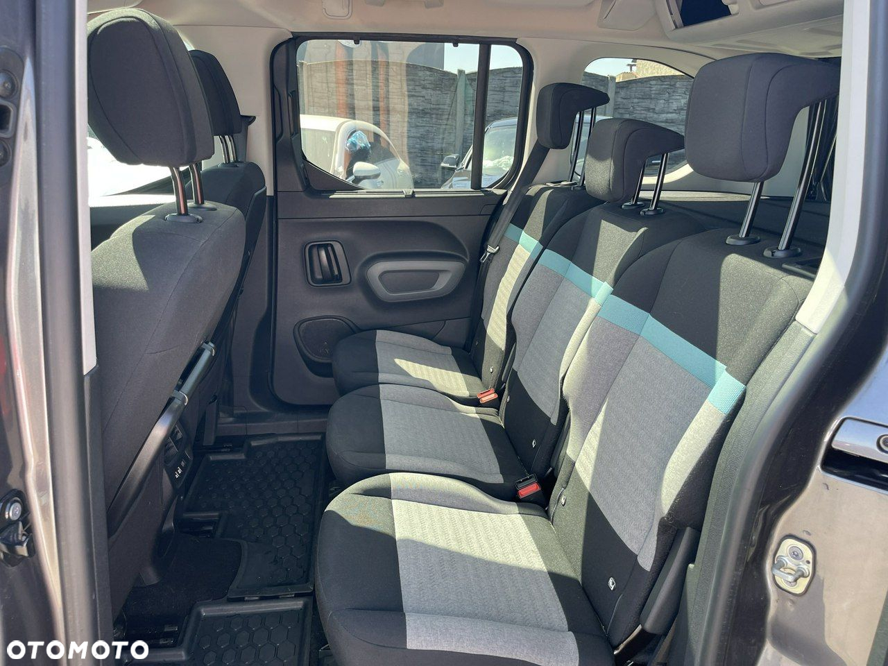Citroën Berlingo MPV M BlueHDi 130 EAT8 PLUS - 13