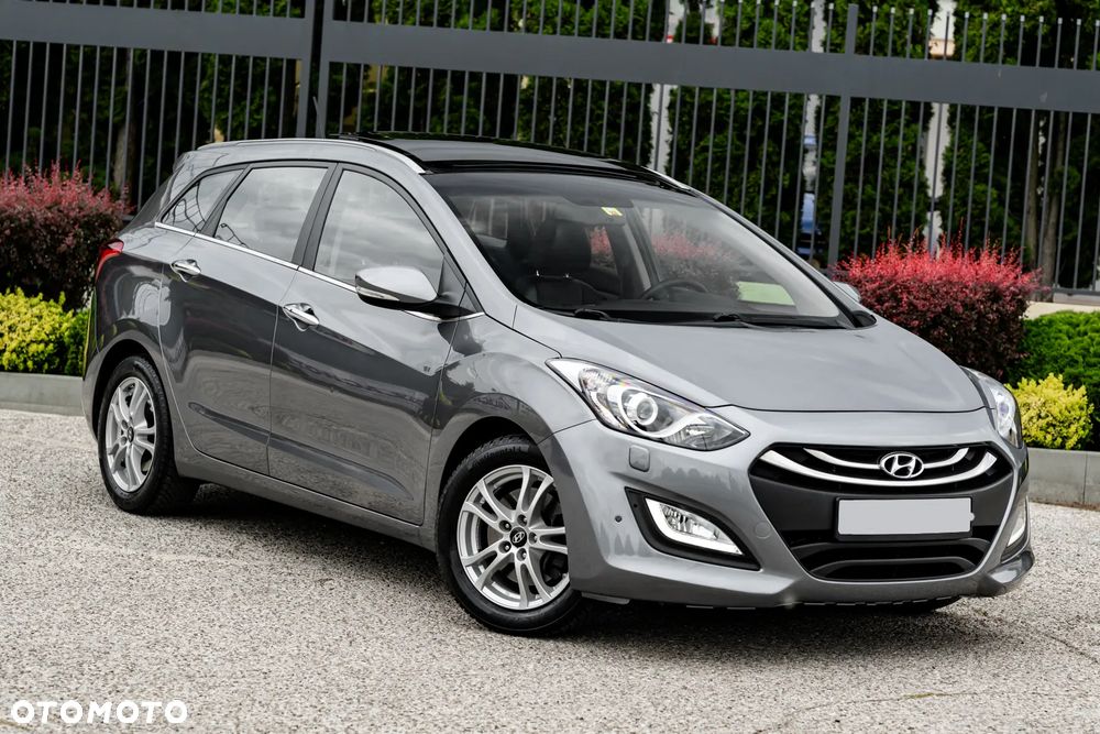 Hyundai i30 blue Kombi 1.6 GDi YES Silver - 15