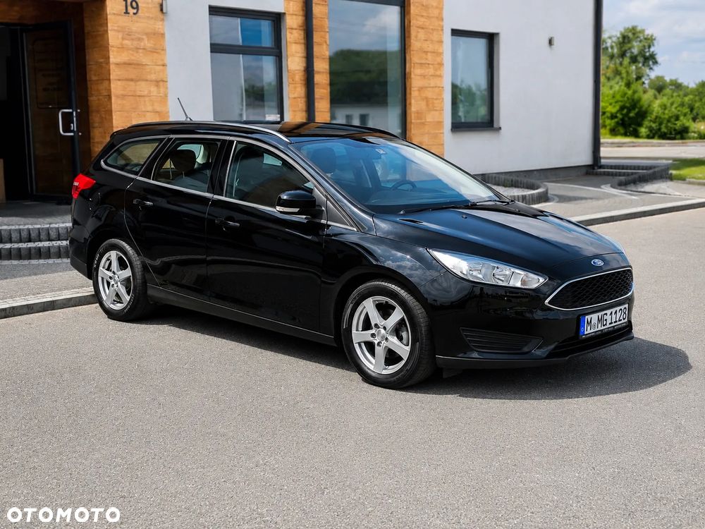 Ford Focus 1.0 EcoBoost Start-Stopp-System TITANIUM STYLE - 4
