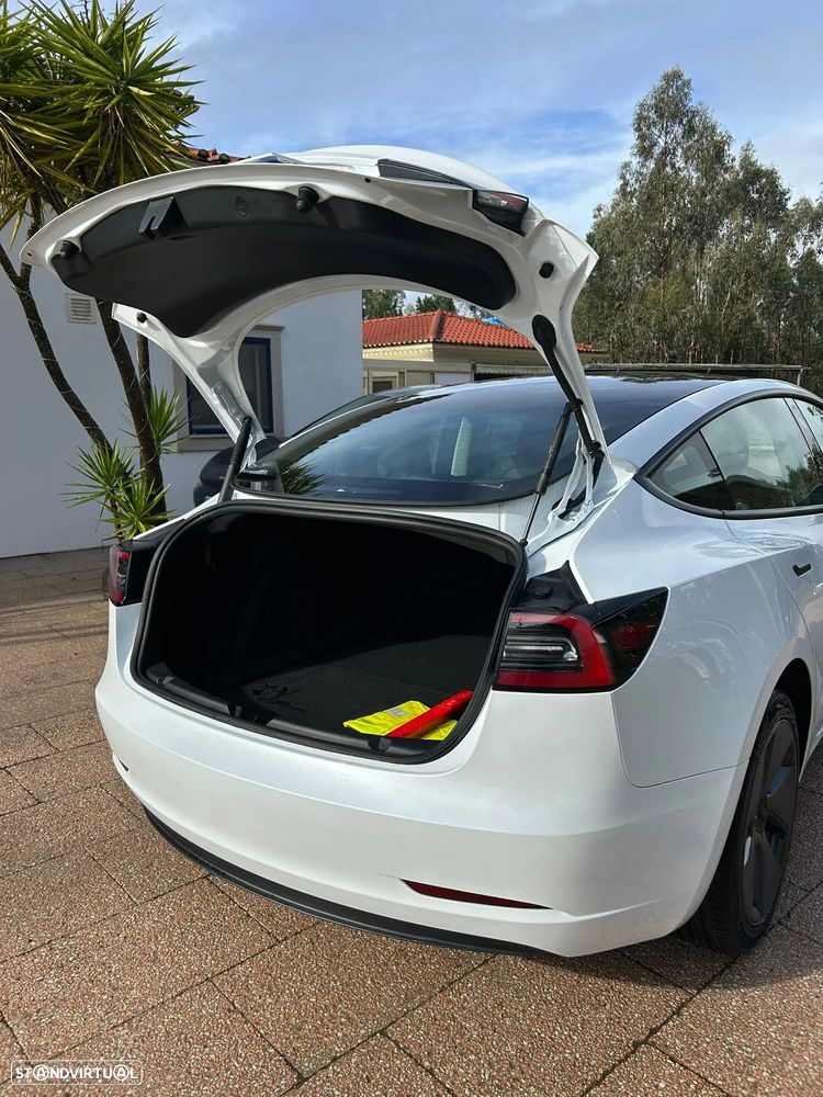 Tesla Model 3 Standard Range Plus RWD - 3
