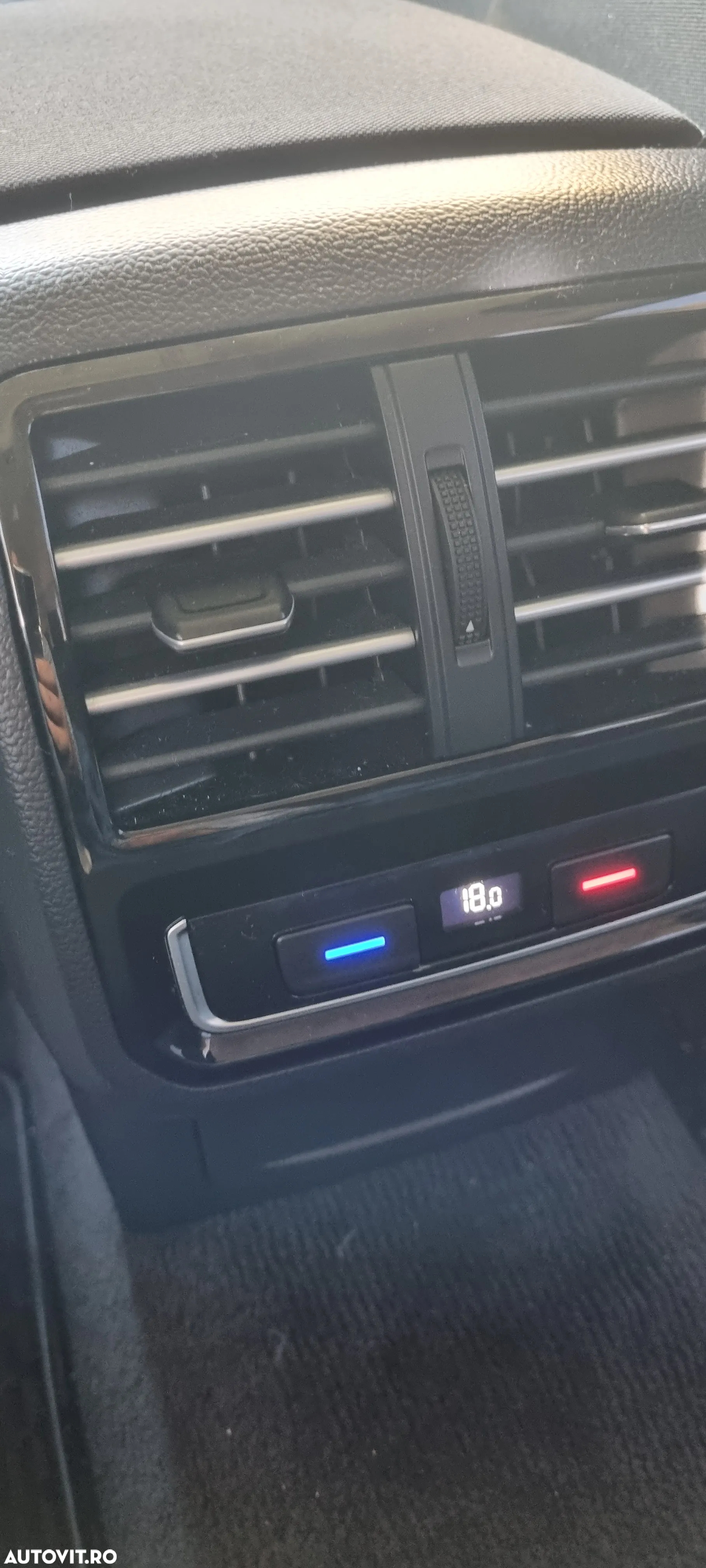 Volkswagen Passat Variant 2.0 TDI DSG Comfortline - 12