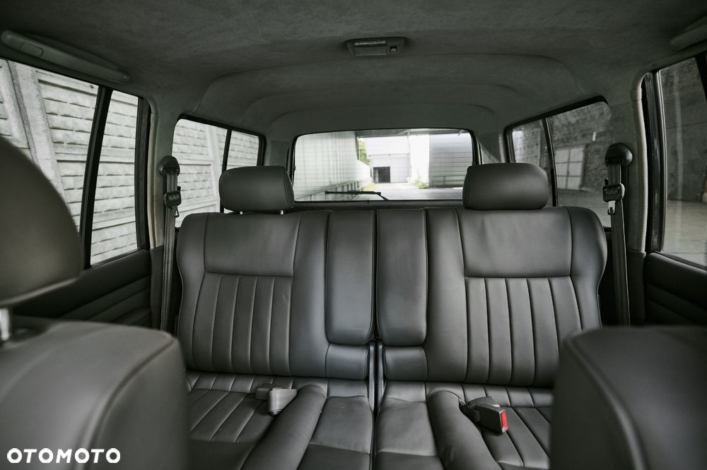 Toyota Land Cruiser - 20