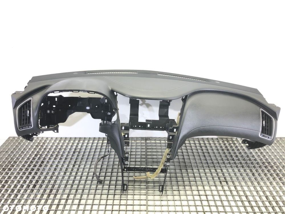 KOKPIT  INFINITI Q50 2013 - 2022 2.0 T 155 kW [211 KM] benzyna 2014 - 2022 - 1