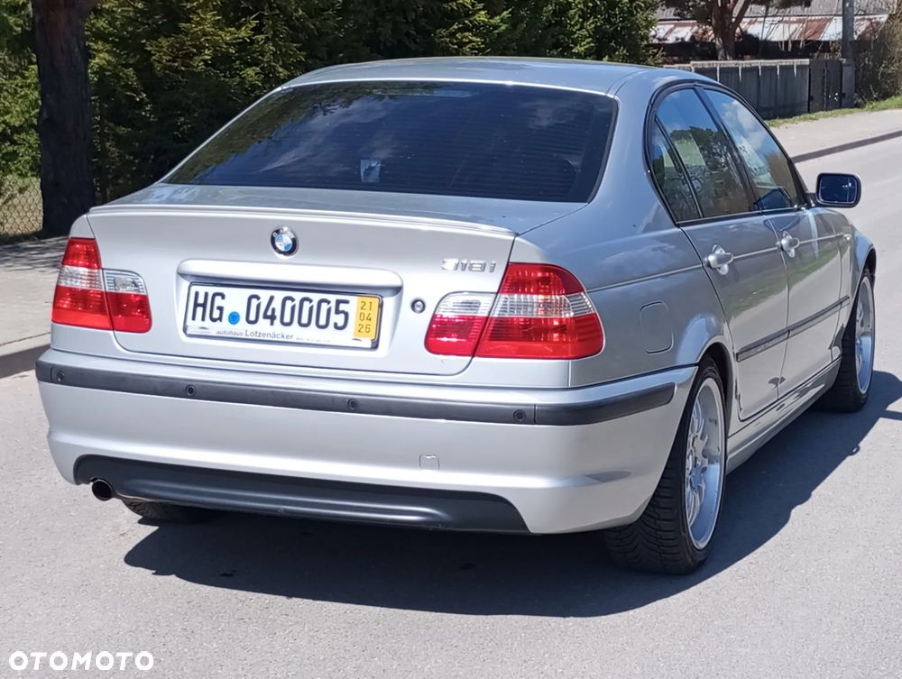 BMW Seria 3 318i - 4