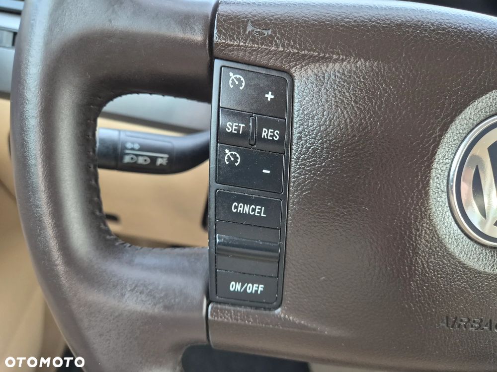 Volkswagen Touareg 3.0 V6 TDI DPF Automatik Individual - 21