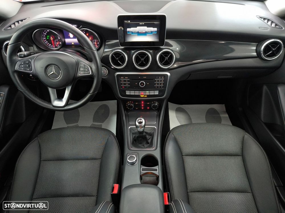 Mercedes-Benz CLA 180 d Shooting Brake Urban - 9