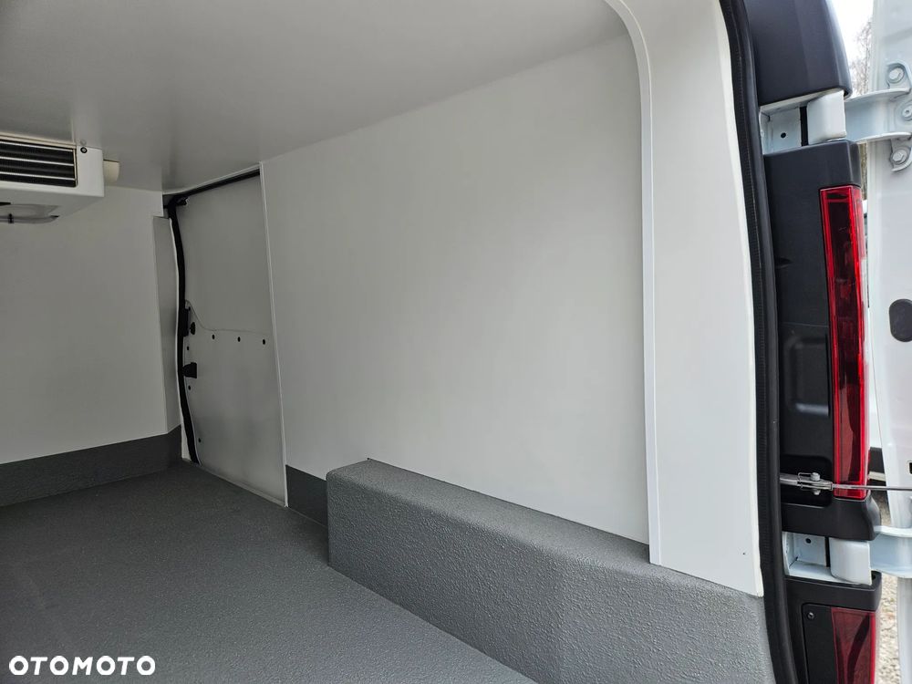 Renault Trafic Lift AUTOMAT L2H1 Mroźnia / Chłodnia -25*C 230V 53tys km SalonPL FV23% - 32